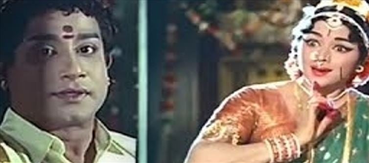 Padmini only actress who played all 3 roles of wife, sister-in-law and mother along with Shivaji