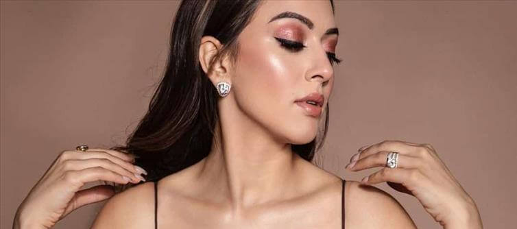 Pics: Hansika Shines In Maroon Metallic Gown