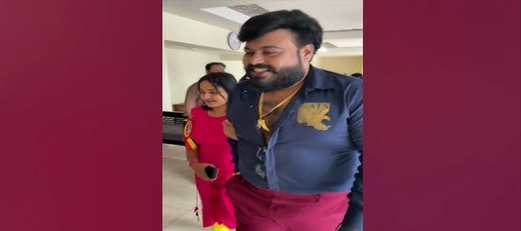 എന്ത് പറഞ്ഞാലും ആളുകൾ അവിടെ നെഗറ്റീവ് മാത്രമേ കാണൂ; ജീവിതത്തിൽ ഇന്ന് തന്റെ ഒരു ഭാഗം ആണ് മുകേഷേട്ടൻ!