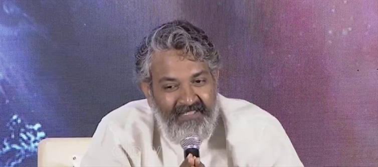 రాజమౌళికి యూటర్న్ ఇస్తున్న తెలంగాణ సెంటిమెంట్ లోని రహస్యం !