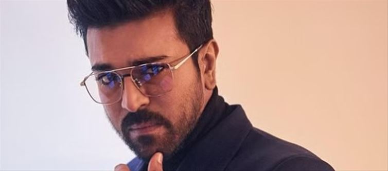 రామ్ చరణ్ మేకప్ వేసుకోకుండా చేసిన ఏకైక మూవీ ఇదే..ఆయన కెరియర్ లోనే సో సో స్పెషల్..!