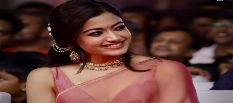 కర్మ కాలి రష్మిక ఆ నిర్ణయం తీసుకుంటే లైఫ్ సంకనాకి పోయిన్నట్లేగా..!