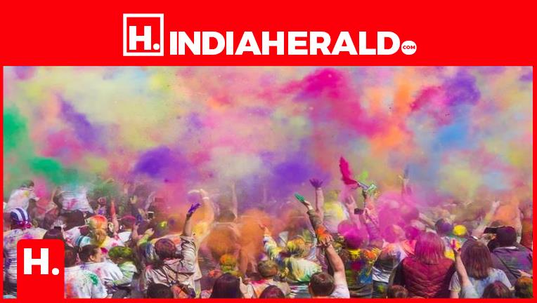 Festive Raya Colours Raya Pandyan s pictures celebrate Holi, the festival of col