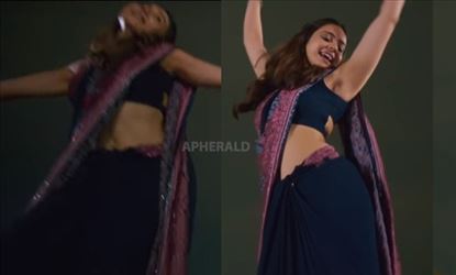 OMG... Rakul Preet is going to be a Hot Mom oozing sex appeal in Saree! 