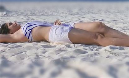 Regina Cassandra's Hot Exposure send chills to everyone!
