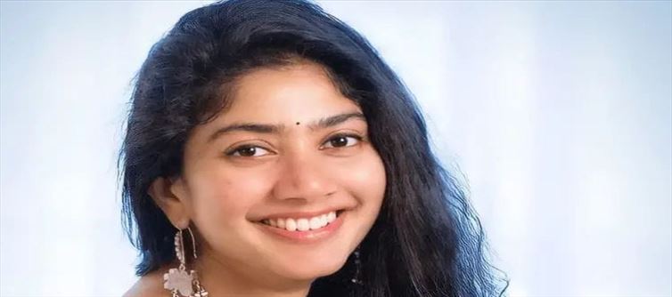 సాయిపల్లవికి బాగా ఇష్టమైన హీరోలు వారిద్దరేనట!