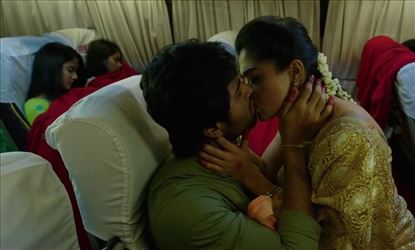 முத்தத்தால் மொத்தமும் இழந்த ராஷ்மிக்கா!