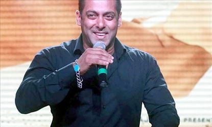 سلمان خان ”رادھے“ کی شوٹنگ کیلئے محبوب اسٹوڈیو میں ایک ماہ مصروف