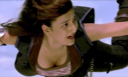 Whoooa.... Nooo...!! SHRUTI HAASAN to act in a TV SERIAL !?!