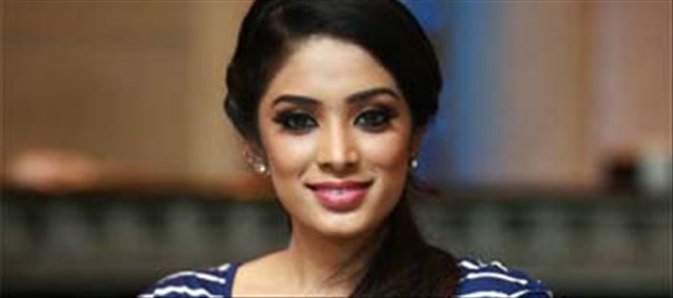 పెళ్లి చేసుకుంటానన్న నెటిజన్.. దిమ్మతిరిగే ఆన్సర్ ఇచ్చిన సెలబ్రిటీ..?