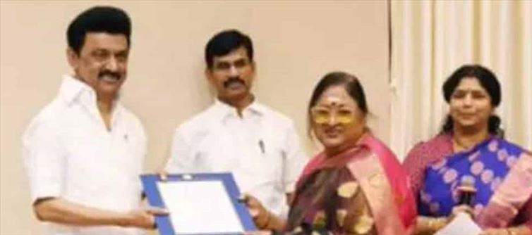Sr Heroine Thanked CM For Solving Her Problem