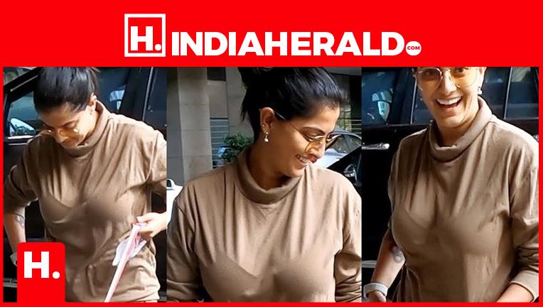 Telugu only Exposed me - Varalaxmi