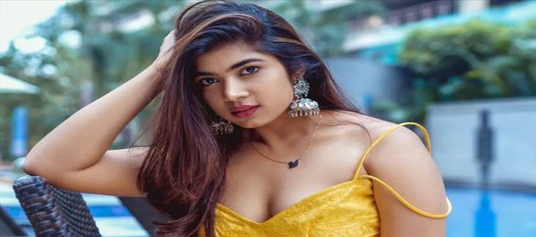 తండ్రి చనిపోయిన వారానికే అలాంటి పనులు చేస్తున్న రీతూ..!?