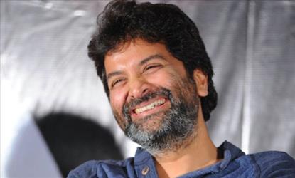 Trivikram excites Pawan’s moviegoers by reciting a poem.