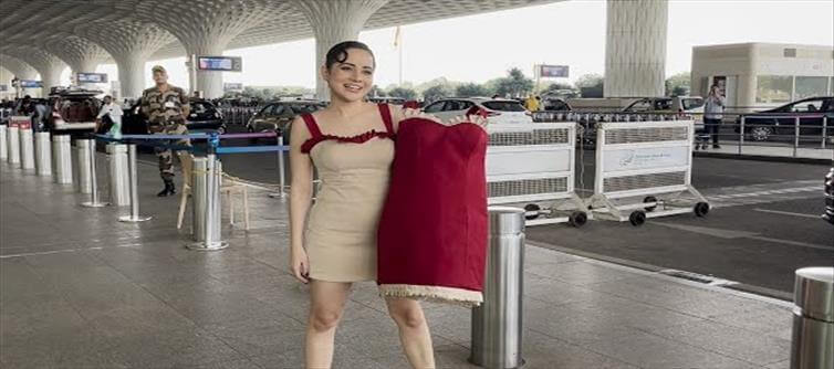 Urfi's new friend Kulfi..!? Actress introduced by the new friend?