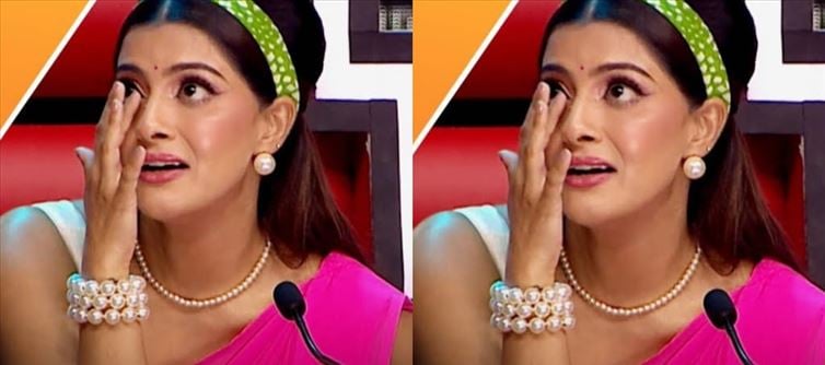 షాక్: వారు లైంగిక వేధింపులు చేశారు.. కన్నీళ్లు పెట్టుకున్న వరలక్ష్మి శరత్ కుమార్..!