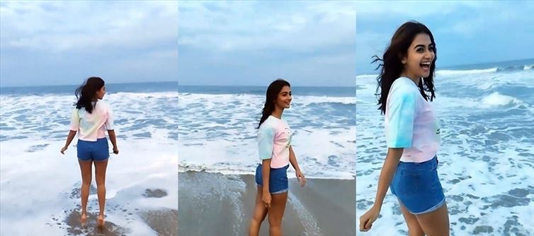 VIDEOS - Pooja enjoys her time by Beach amid a good and Windy Climate