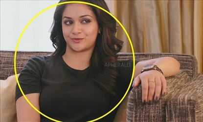 Keerthy Suresh is preferring senior actors