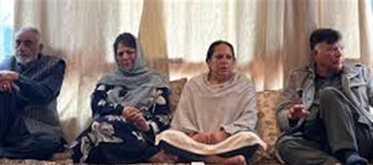 Mehbooba Mufti calls emergency meeting of PDP leaders