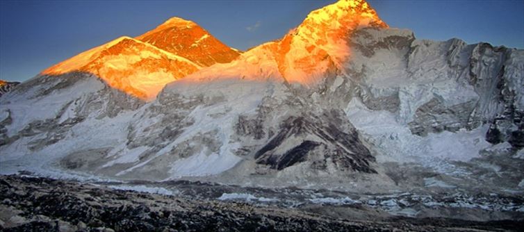नेपाल, चीन ने माउंट एवरेस्ट की नई ऊंचाई घोषित की