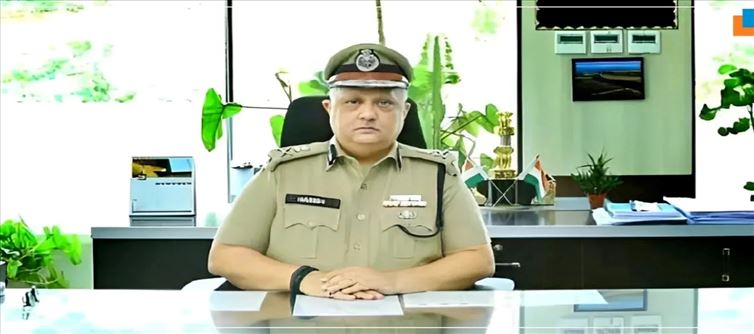 చంద్రబాబు కీలక నిర్ణయం .. మళ్లీ డీజీపీగా హరీష్ కుమార్ గుప్తా ..!