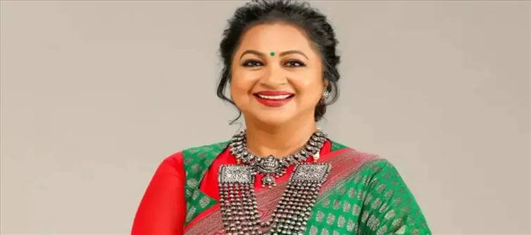 సినిమా రంగంలో తళుక్కుమన్న రాధిక.. రాజకీయాల్లో రాణించలేకపోయిందా.?