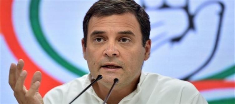 बीजेपी से डरे कांग्रेसियों को दिखा देना चाहिए दरवाजा