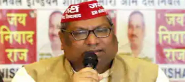 UP Minister Makes Shocking Comment On Holi And Jumma Namaz ..?