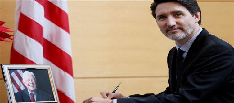 A Political Exit With Perfectly Timed Drama