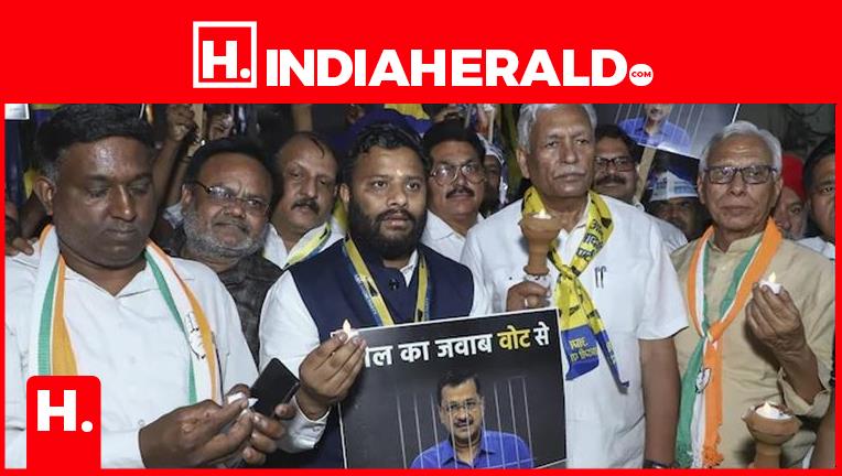 AAP s door to door campaign begins in Delhi