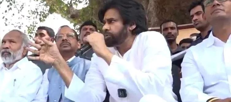ఏపీ: వాలంటరీల కొనసాగింపు పై పవన్ కళ్యాణ్ సంచల వ్యాఖ్యలు..!
