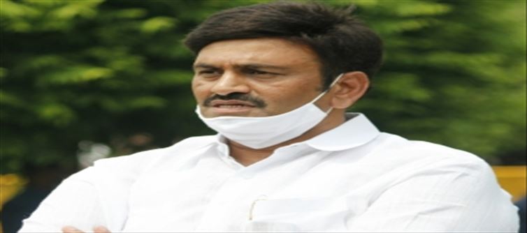జైలుకు వెళ్లడంతోనే.. పాపులర్ రాజకీయ నాయకుడిగా మారిన రఘురామ?