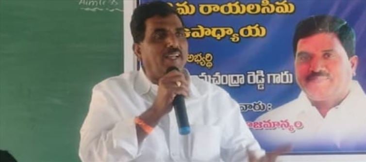 జగన్ కి సొంత జిల్లాలోనే షాక్.. జంపింగులు మొదలయ్యాయిగా?