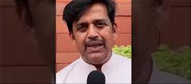 How did actor Ravi Kishan agree to send his daughter to the army?