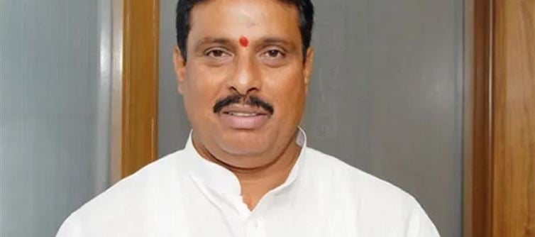 గ్రేట‌ర్ హైద‌రాబాద్‌లో 3 అసెంబ్లీ స్థానాల‌కు ఉప ఎన్నిక‌లు... !
