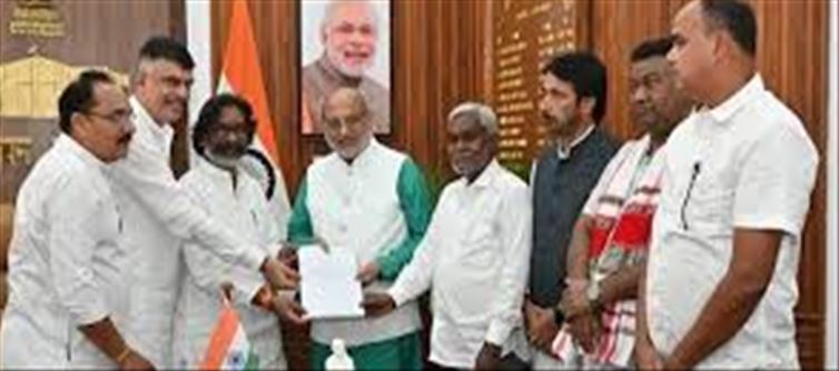 Champai Soren steps down as Jharkhand CM...