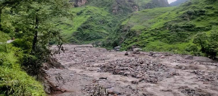 हिमाचल प्रदेश में बादल फटा: 3 की मौत, 40 लापता; सर्च ऑपरेशन जारी