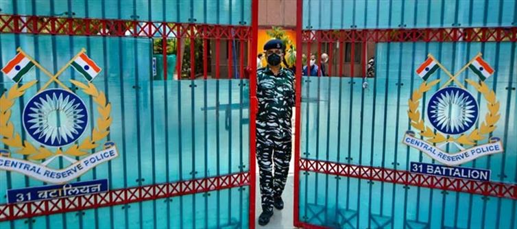 सील किया गया CRPF का दिल्ली मुख्यालय, इमारत में नहीं जाने की है किसी को इजाजत
