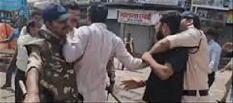 Dispute during religious procession in Mandsaur...