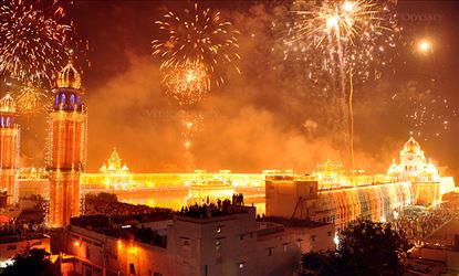 After Ram Mandir consecration ceremony, firecrackers continued to be burst in Delhi!?