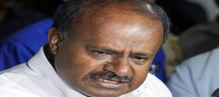 HD Kumaraswamy booked for charges of Extortion