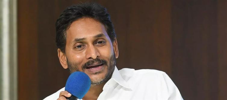 సీమలో అరాచకానికి జగన్ ప్లాన్ చేశారా.. బయటపెట్టిన టీడీపీ మంత్రి?
