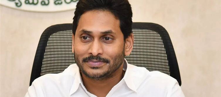 జగన్.. మాతో పెట్టుకోకు.. పోలీసు అధికారుల వార్నింగ్?
