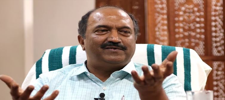ഇത്തരമൊരു ബജറ്റ് ചരിത്രത്തിൽ ഇതുവരെ ഉണ്ടായിട്ടില്ലെന്ന് ധനമന്ത്രി!