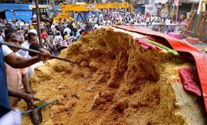 No Laddu delight from Khairatabad Gahesh?