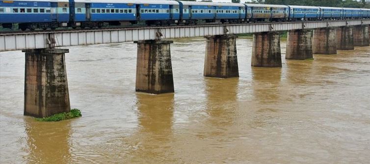 KSPCB Identifies Seven Pollution Resources In The Tunga River.