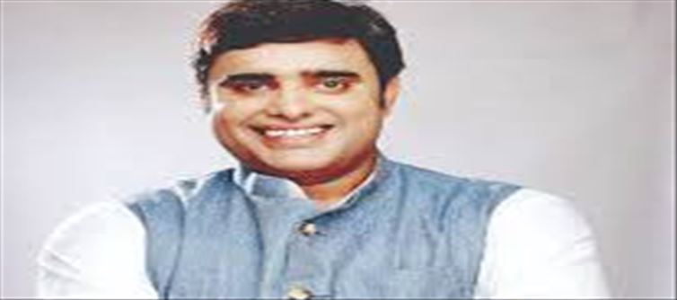 Last farewell to Rakesh Daulatabad with state honours...
