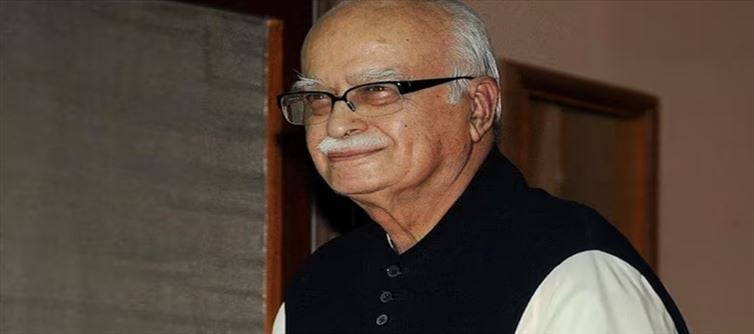 वरिष्ठ नेता लालकृष्ण आडवाणी को दोबारा दिल्ली के अपोलो अस्पताल में भर्ती कराया गया