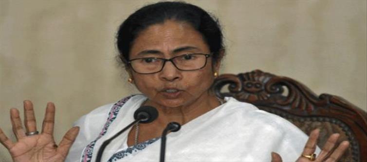মাঝ আকাশে হঠাৎ দুর্বিপাকে পড়ল মুখ্যমন্ত্রী মমতা বন্দ্যোপাধ্যায়ের বিমান