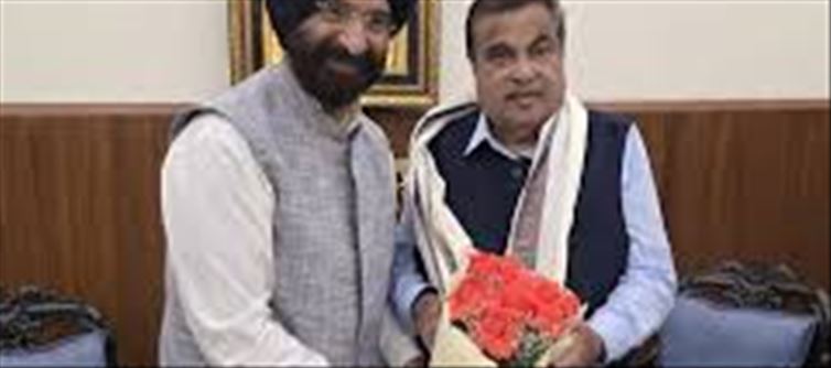 Manjinder Singh Sirsa met Nitin Gadkari, approval given!
